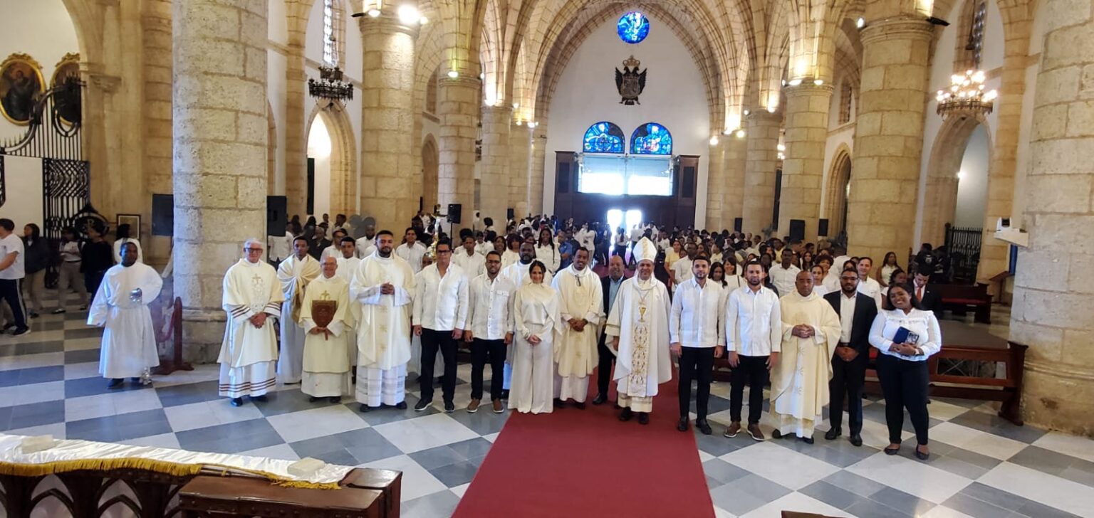 Arquidiócesis de Santo Domingo cerebra el Día Nacional de la Juventud con Eucaristía en la Catedral Primada